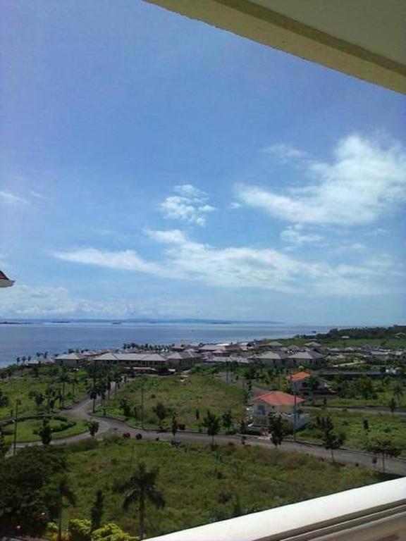 La Mirada Residence , Large 1 Bedroom Condo, Beaches , 3 Pools, Ocean Views, Fast Wifi, Netflix, Breakfast Included Lapu-Lapu City Eksteriør bilde